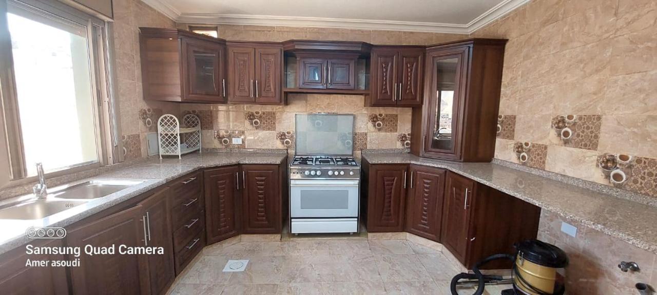Noor Apartment Вади Муса Екстериор снимка